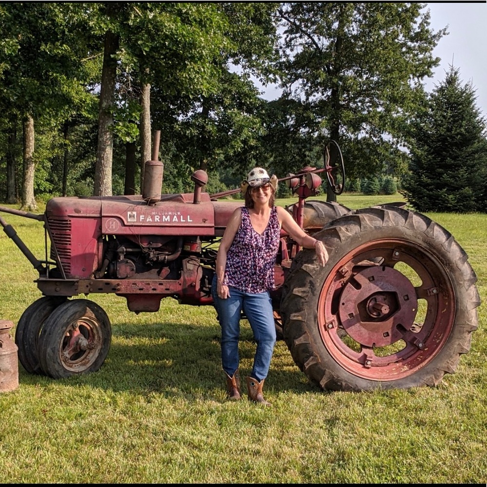 Meet your Posher, Pam